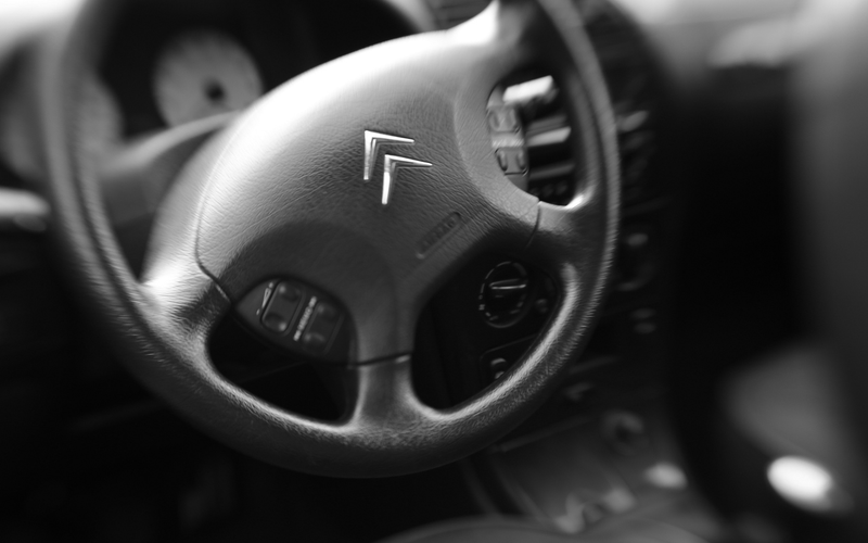 Illustration for article titled How to shoot your driving view?